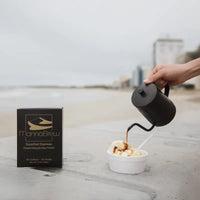 Pouring Mannabrew
